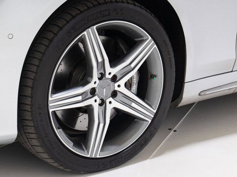 Used 2014 Mercedes-Benz S 63 AMG 4MATIC Sedan image 28