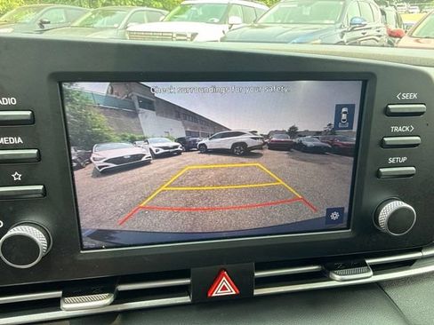 Used 2023 Hyundai Elantra SEL FWD image 14