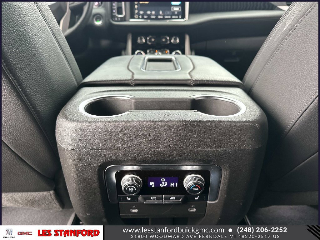 Used 2024 GMC Yukon XL Denali AWD/4WD image 16