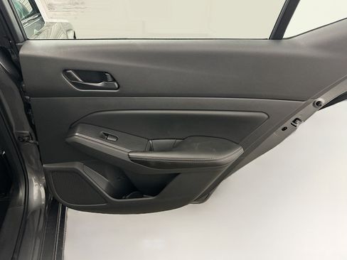 Used 2025 Nissan Altima 2.5 SV FWD image 30