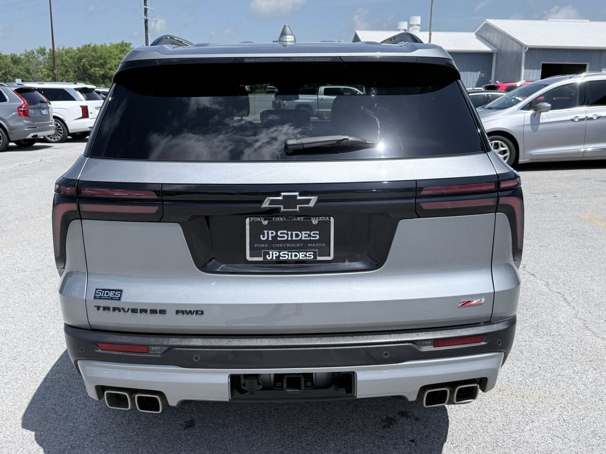 Used 2024 Chevrolet Traverse Z71 AWD/4WD image 8