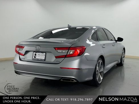 Used 2019 Honda Accord Touring image 6