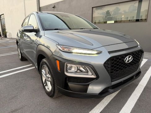 Used 2021 Hyundai Kona SE image 3