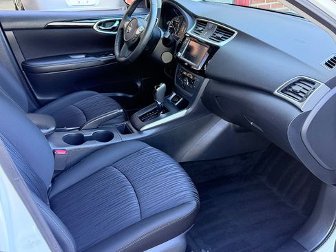 Used 2019 Nissan Sentra SV FWD image 34