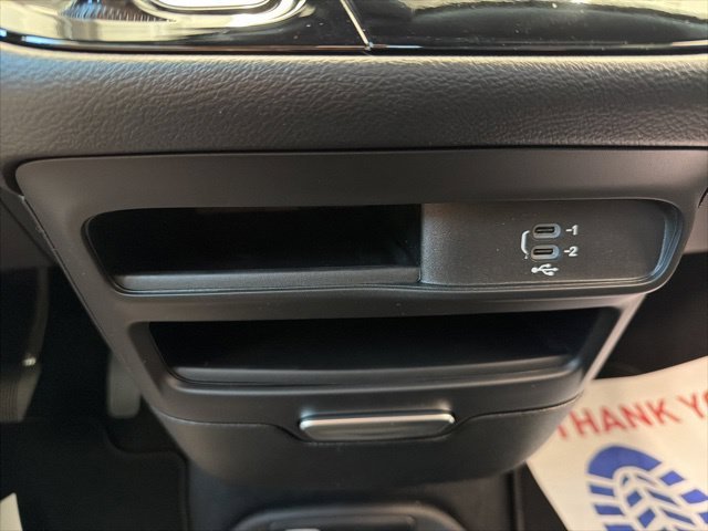 New 2027 Chrysler Pacifica Select FWD image 26