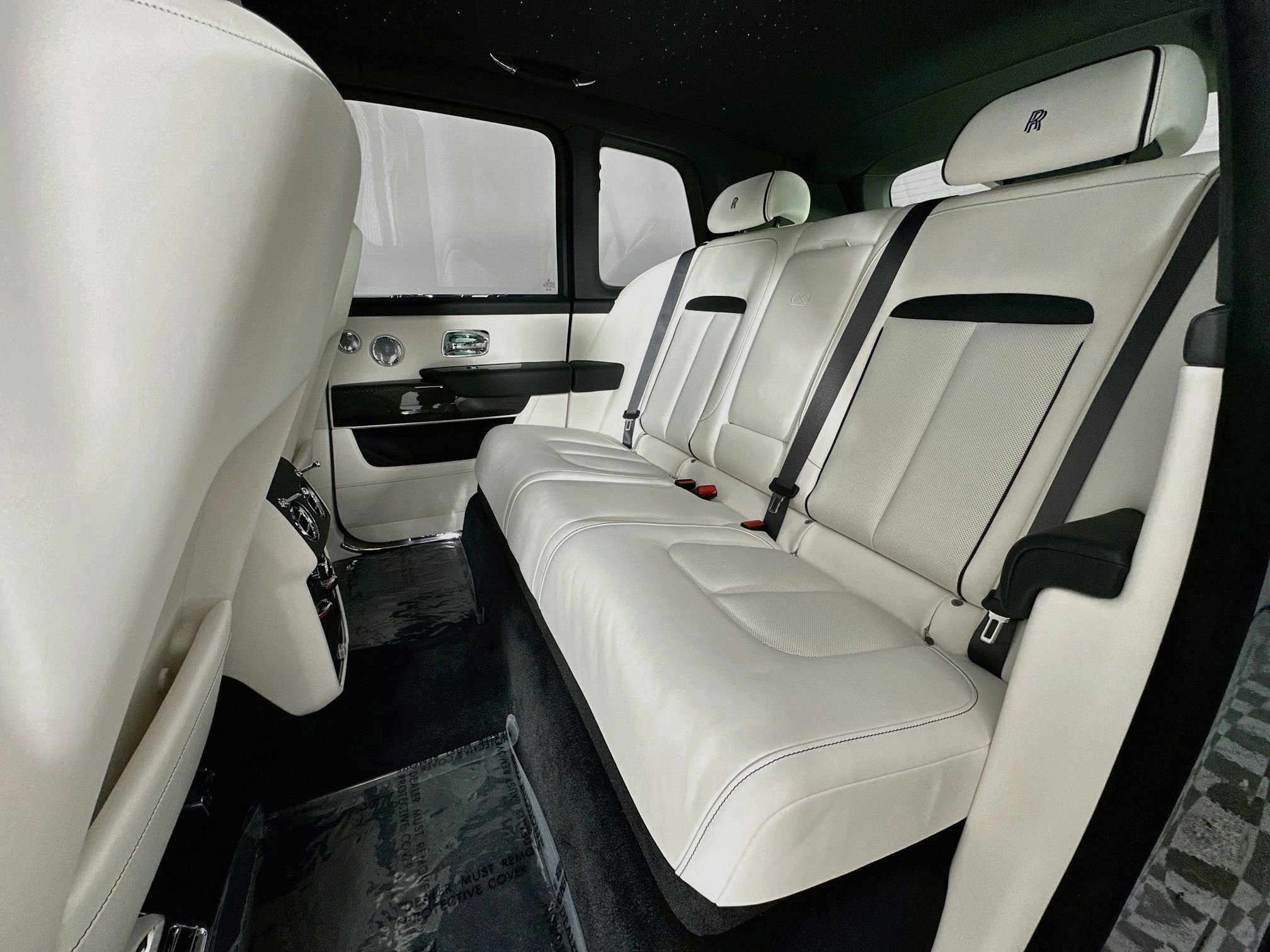 New 2027 Rolls-Royce Cullinan Black Badge AWD/4WD image 23