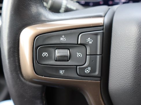 Used 2022 Chevrolet Suburban High Country image 23