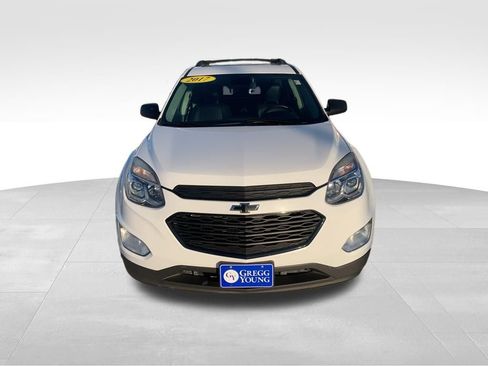Used 2017 Chevrolet Equinox LT image 11