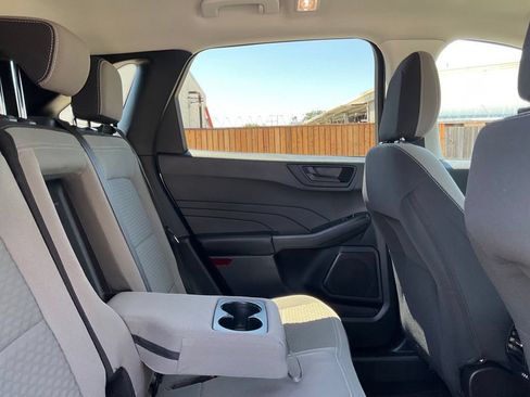 Used 2022 Ford Escape SE w/ SE Sport Appearance Package FWD image 23
