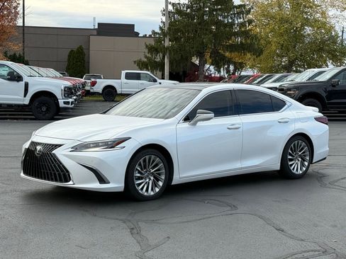 Used 2023 Lexus ES 350 Ultra Luxury image 7