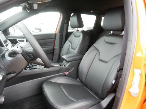 New 2026 Jeep Compass Limited image 5