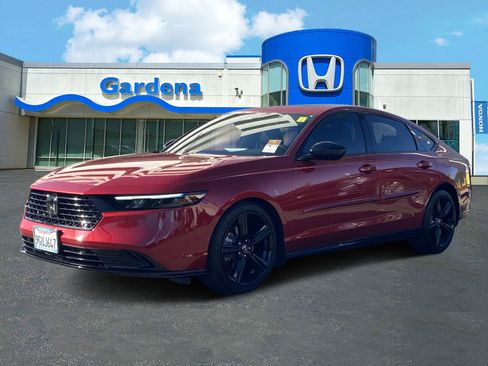 Used 2023 Honda Accord Sport image 3