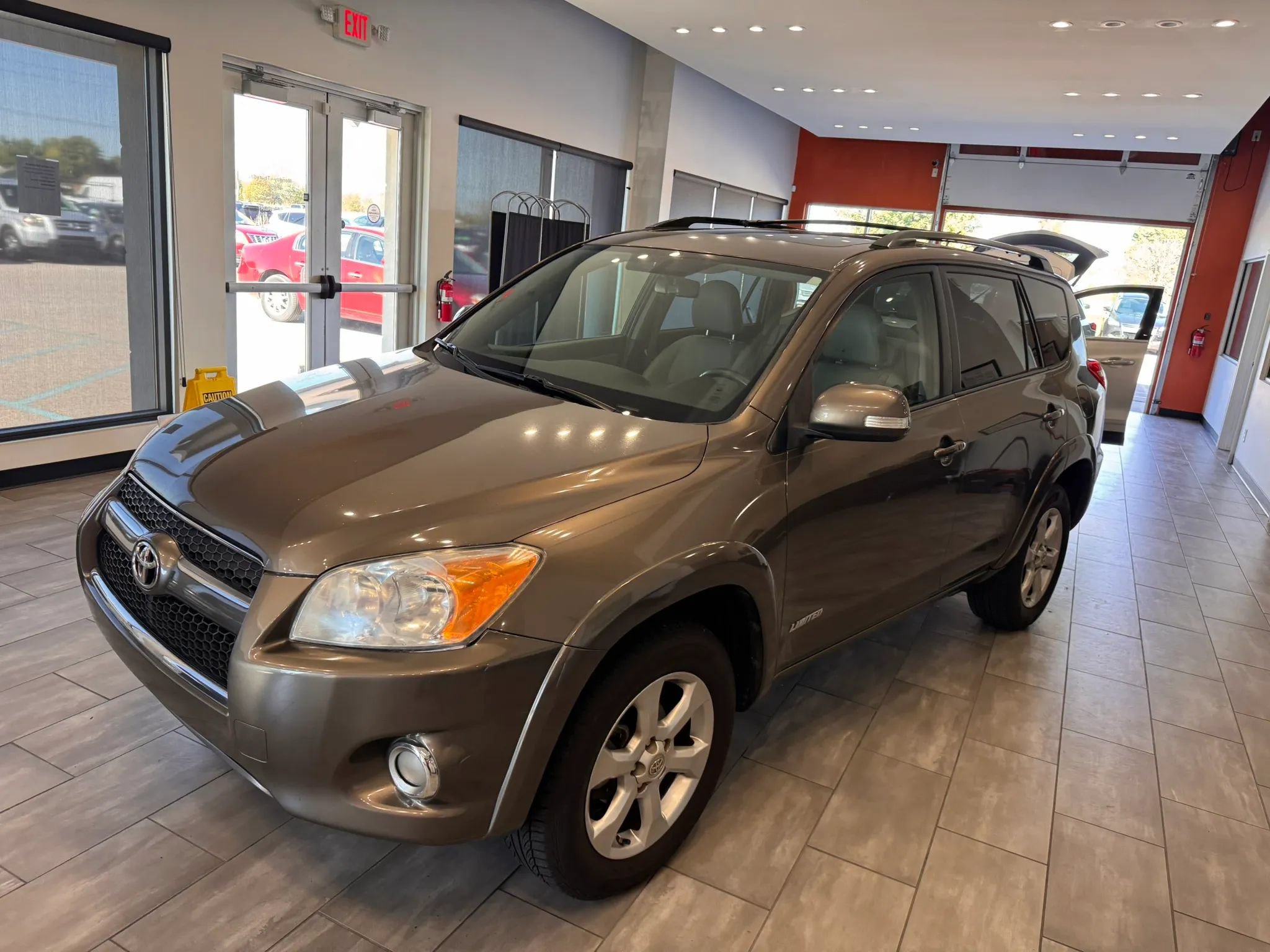 Used 2010 Toyota RAV4 Limited FWD image 9