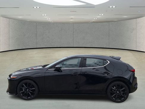Used 2023 MAZDA MAZDA3 Hatchback w/Premium Plus Pkg image 2