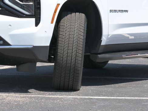 New 2026 Chevrolet Suburban Premier AWD/4WD image 44