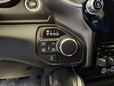 Used 2025 RAM 1500 Big Horn AWD/4WD image 21