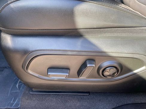 Used 2022 Jeep Grand Cherokee L Limited image 12