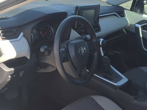 Used 2022 Toyota RAV4 XLE image 10