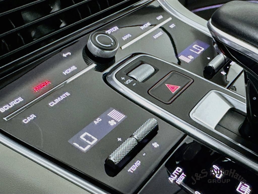 Used 2023 Porsche Panamera Platinum Edition RWD image 21