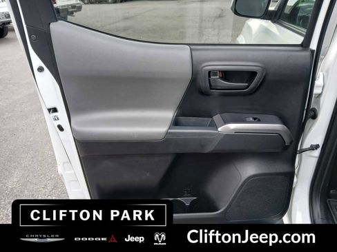 Used 2019 Toyota Tacoma SR5 image 12