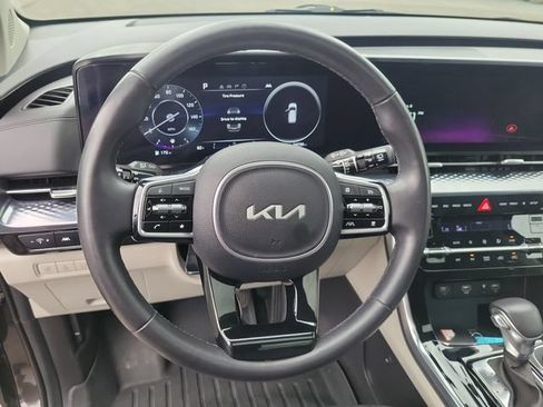 Used 2024 Kia Carnival SX Prestige FWD image 27