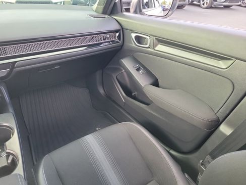 Used 2023 Honda Civic Sport image 17