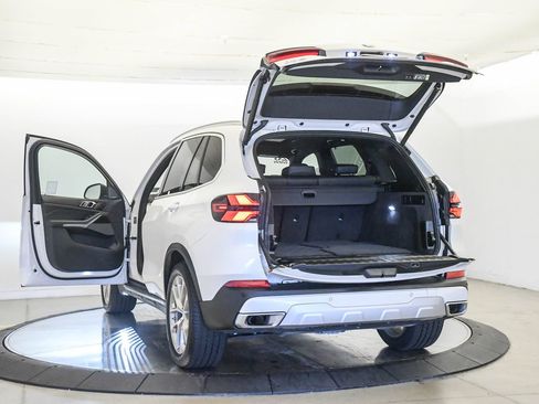 Used 2026 BMW X5 xDrive40i AWD/4WD image 24