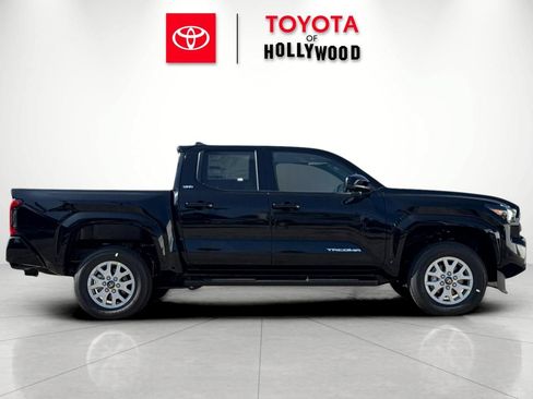 New 2026 Toyota Tacoma SR5 RWD image 3