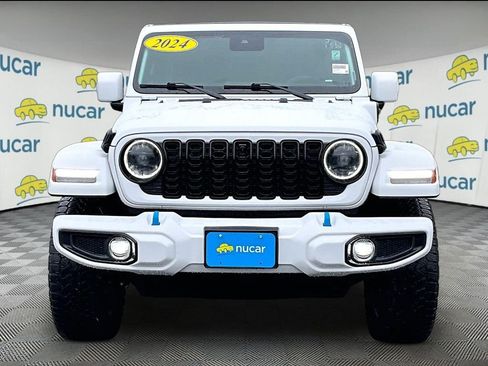Used 2024 Jeep Wrangler High Altitude AWD/4WD image 2