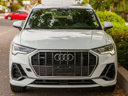 Used 2024 Audi Q3 2.0T Premium image 3