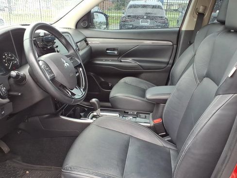 Used 2019 Mitsubishi Outlander SEL AWD/4WD image 25