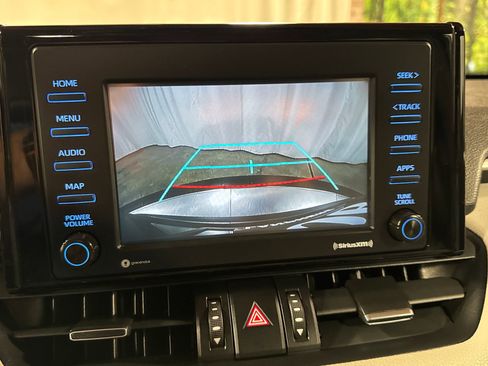Used 2020 Toyota RAV4 XLE Premium AWD/4WD image 20