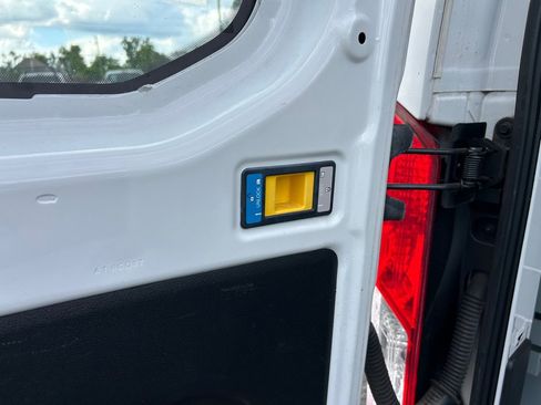 Used 2016 Ford Transit 250 130 Low Roof image 31