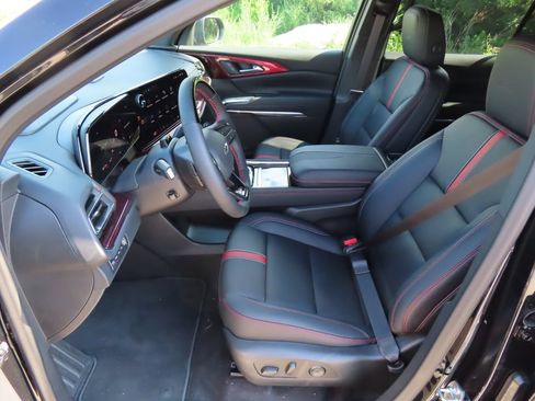 New 2026 Chevrolet Traverse RS w/ LPO, Cargo Package AWD/4WD image 24