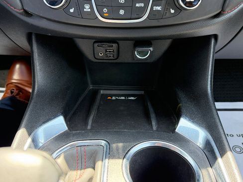 Used 2023 Chevrolet Traverse RS w/ LPO, Floor Liner Package AWD/4WD image 13