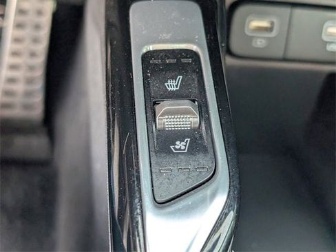 Used 2023 Kia Sorento SX Prestige image 17