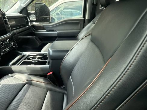 Used 2025 Ford F250 Lariat w/ Lariat Ultimate Package AWD/4WD image 14