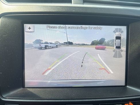 Used 2018 Ford Explorer XLT w/ Equipment Group 202A FWD image 15