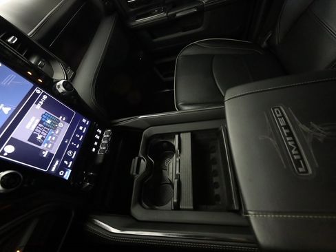 Used 2024 RAM 2500 Limited image 35