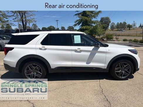 Used 2025 Ford Explorer ST-Line w/ ST-Line Street Pack AWD/4WD image 3