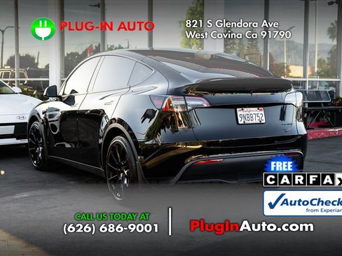 Used 2021 Tesla Model Y Long Range image 2