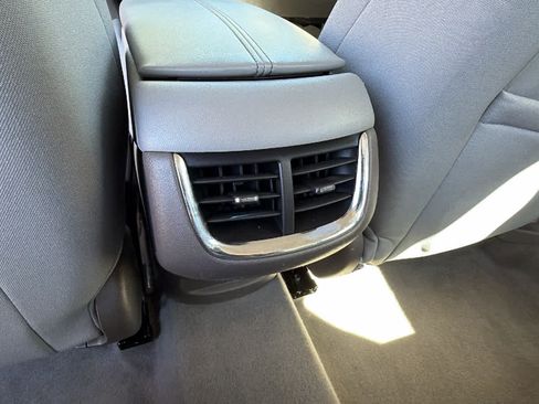 Used 2023 Chevrolet Malibu LT FWD image 17