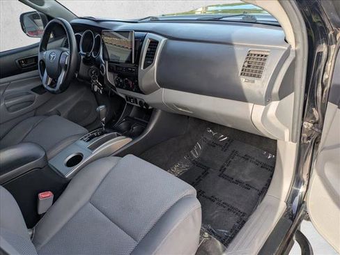 Used 2013 Toyota Tacoma 4x4 Double Cab w/ TRD Sport Pkg image 17