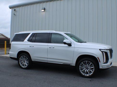 Certified 2025 Cadillac Escalade Premium Luxury w/ Touring Package AWD/4WD image 1