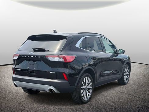 Used 2022 Ford Escape Titanium AWD/4WD image 2