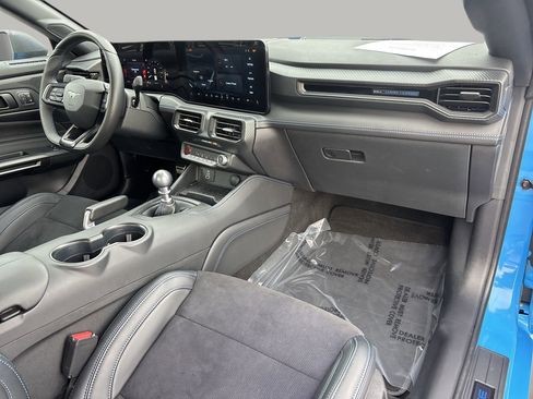 Used 2024 Ford Mustang Dark Horse image 11
