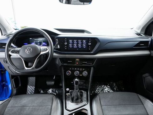 Used 2023 Volkswagen Taos SE image 14