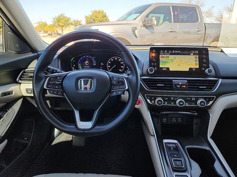 Used 2021 Honda Accord Touring image 6