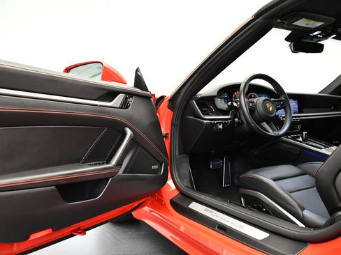 Used 2021 Porsche 911 Targa 4S Heritage Design image 40