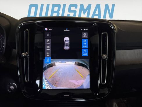 Used 2023 Volvo XC40 B5 Plus w/ Climate Package AWD/4WD image 19
